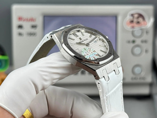 Audemars Piguet Royal 33mm White Dial Crocodile Leather