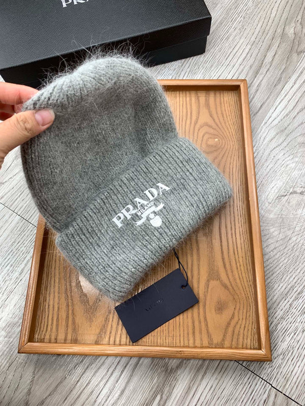 BONNET EN LAINE GRIS DAUPHIN 108750