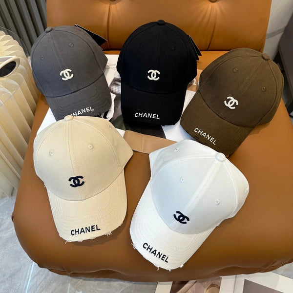 Casquette de baseball en coton Chanel à logo brodé 237396