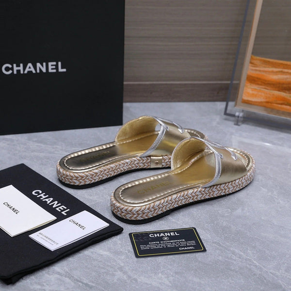 CC 2026 Slippers Gold Sheepskin 758399