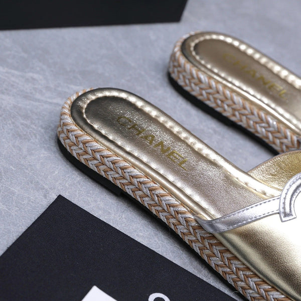 CC 2026 Slippers Gold Sheepskin 758399