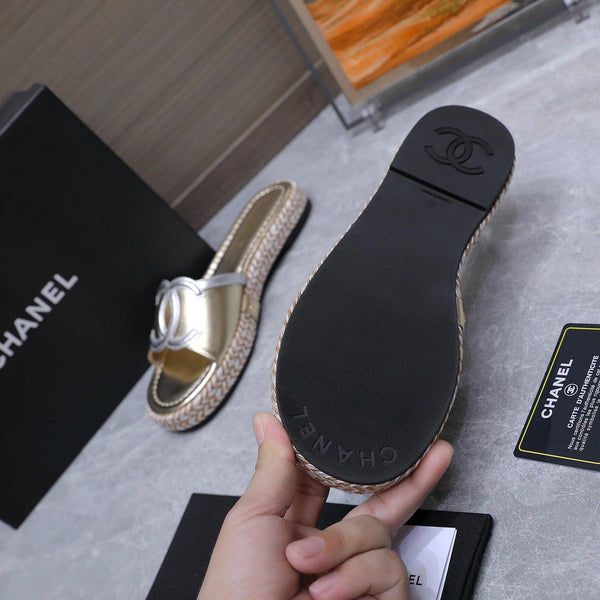 CC 2026 Slippers Gold Sheepskin 758399