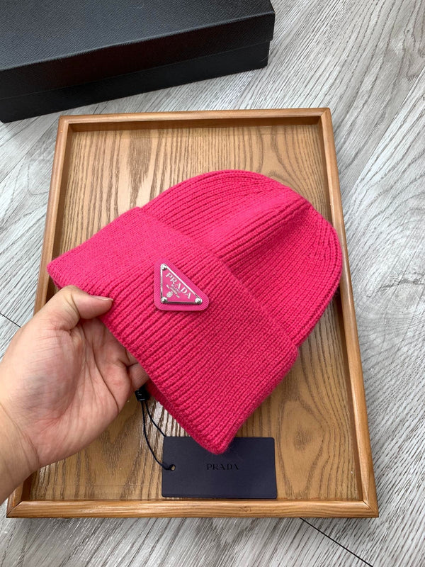 BONNET EN LAINE ROSE VIF BEANIIE 335037