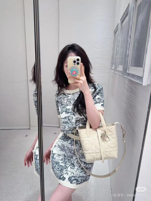 DIOR HAUT COURT EN TRICOT À MOTIFS MANCHES COURTES 25S 701