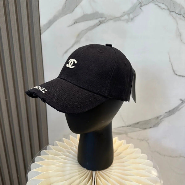Casquette de baseball en coton Chanel à logo brodé 237396
