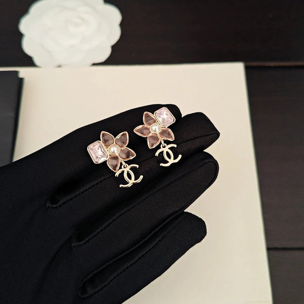 Boucles d'oreilles CC Double C Fleur rose or clair