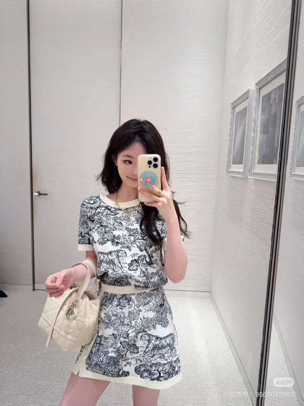 DIOR HAUT COURT EN TRICOT À MOTIFS MANCHES COURTES 25S 701