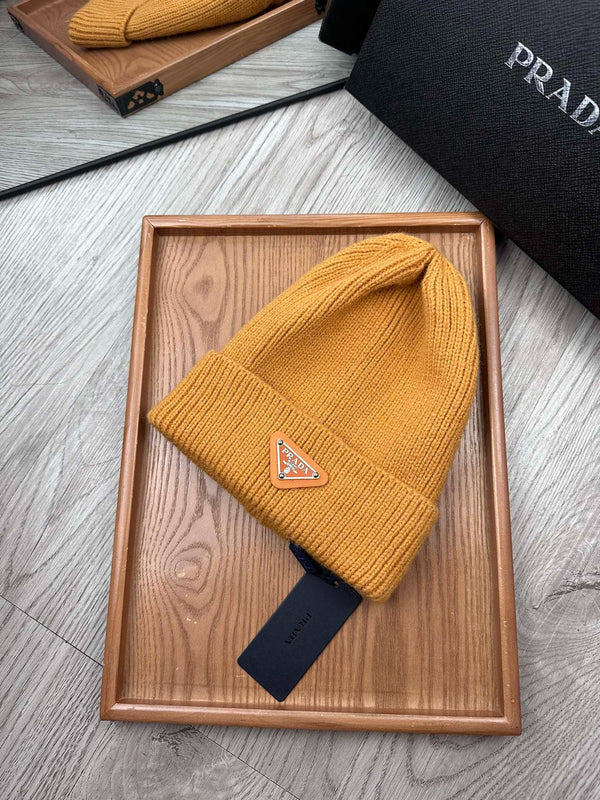 BONNET EN LAINE MOUTARDE 332397