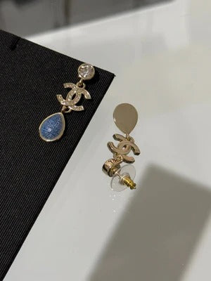 Boucles d'oreilles en jean pendentif en forme de goutte d'eau à double C en diamant rond doré clair CC 2026