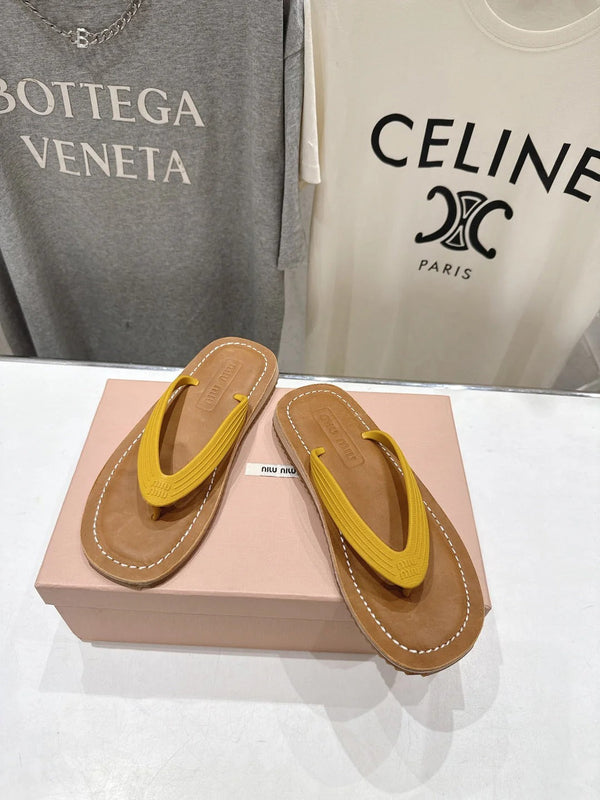 Miumiu 26ss Thong Sandals Suede Cowhide 713100