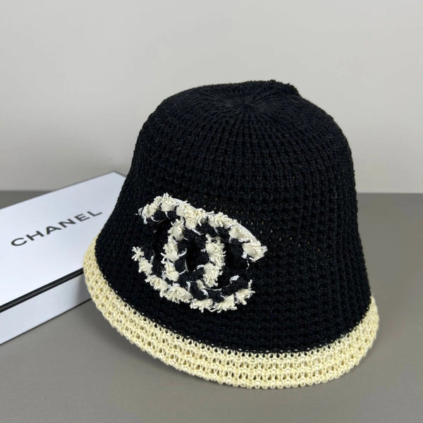 Chapeau cloche en laine tricoté en dentelle Chanel 237353