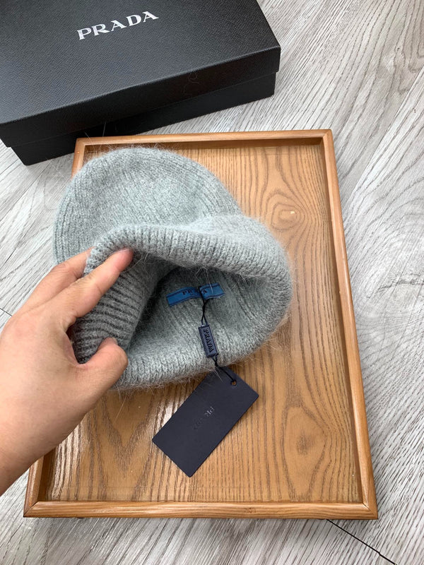 BONNET EN LAINE GRIS DAUPHIN 108750