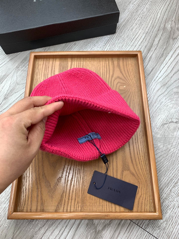 BONNET EN LAINE ROSE VIF BEANIIE 335037