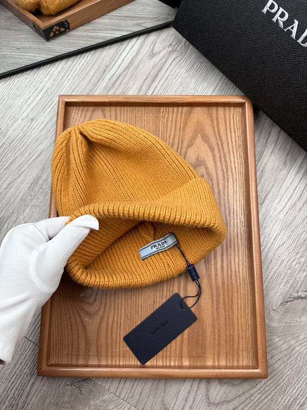 BONNET EN LAINE MOUTARDE 332397