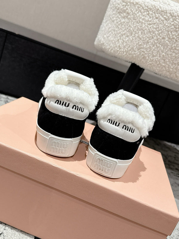 Miu 25 Small Bow Sneaker Black White Suede Wool 541919