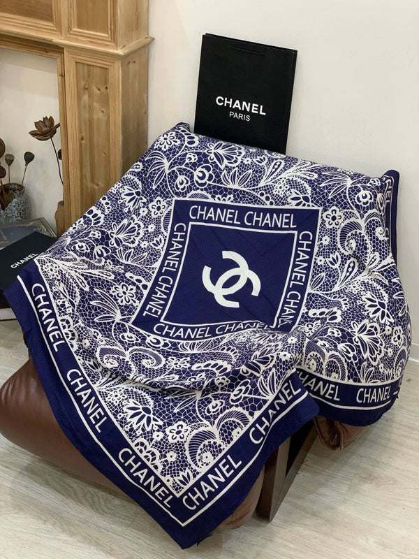 CC 26s Scarf 140 In Cashmere Silk 306138