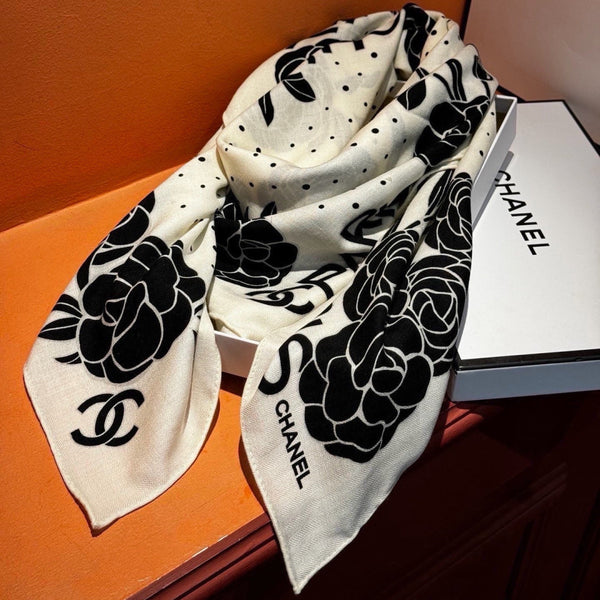 CC 26s Scarf 140 In Cashmere Silk 309331