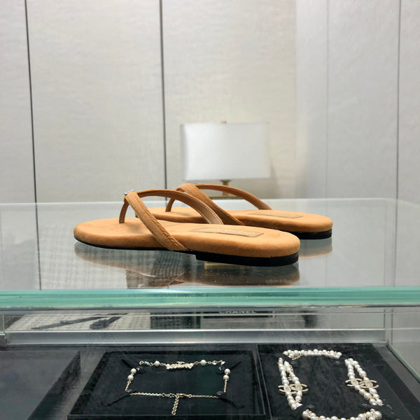 THONG SLIDE IN BRONZE BROWN SUEDE