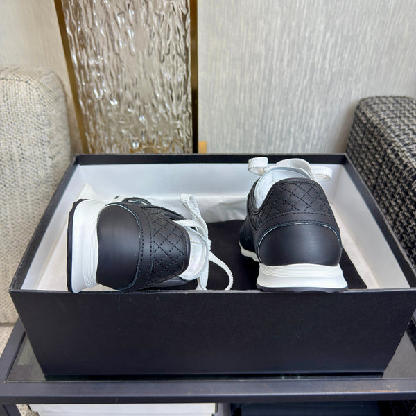 Chanel 2025 Sneaker Black Cowhite & Suede 507457