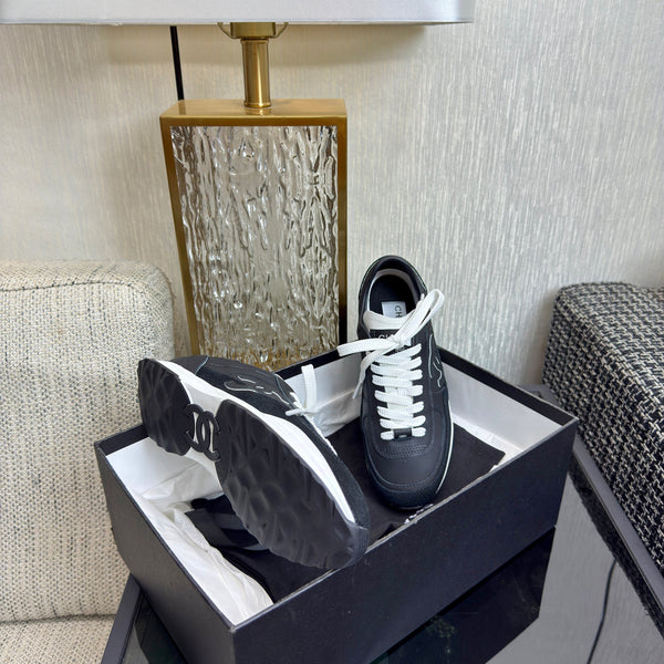 Chanel 2025 Sneaker Black Cowhite & Suede 507457