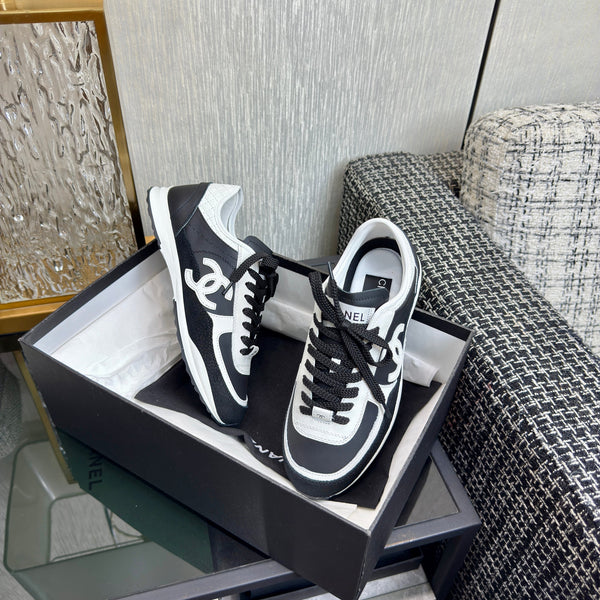 Chanel 2025 Sneaker Black mix White Cowhite & Suede 507458