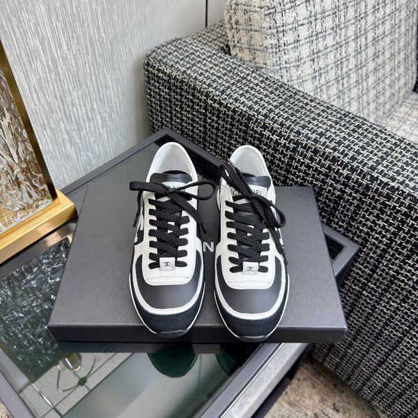 Chanel 2025 Sneaker Black mix White Cowhite & Suede 507458