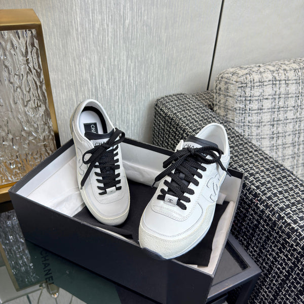 Chanel 2025 Sneaker White Cowhite & Suede 507459
