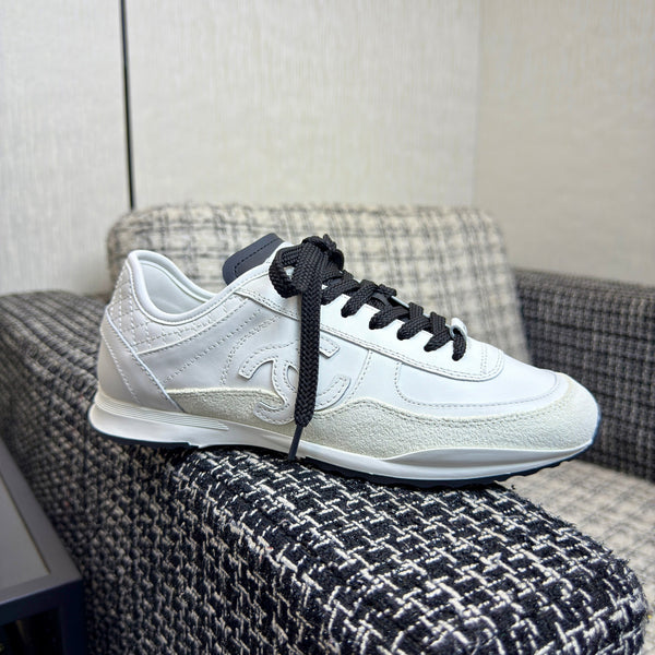 Chanel 2025 Sneaker White Cowhite & Suede 507459