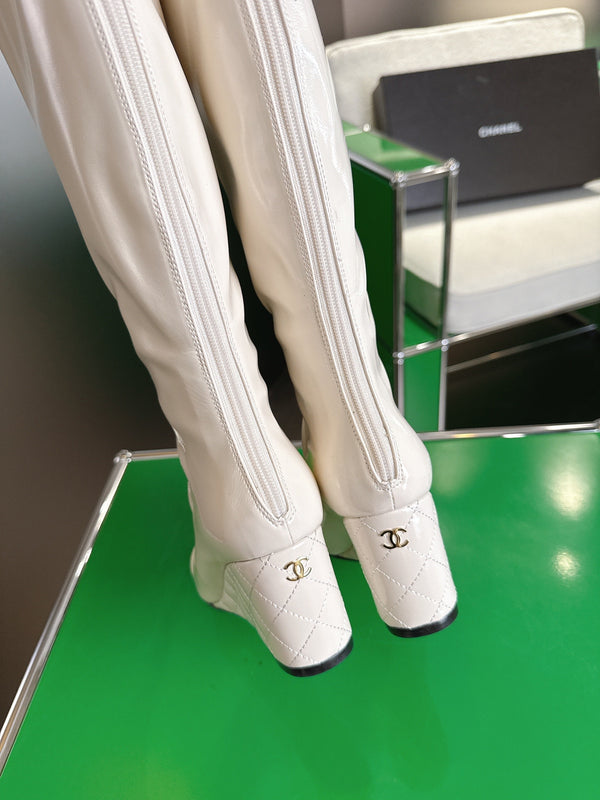 Chanel High-Top Boots Platform Heel 7cm Cream Glossy Leather 507533