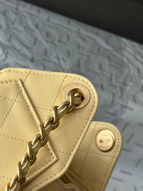 Sac Hobo CC 26c 22cm en Cuir Caviar Jaune Citron