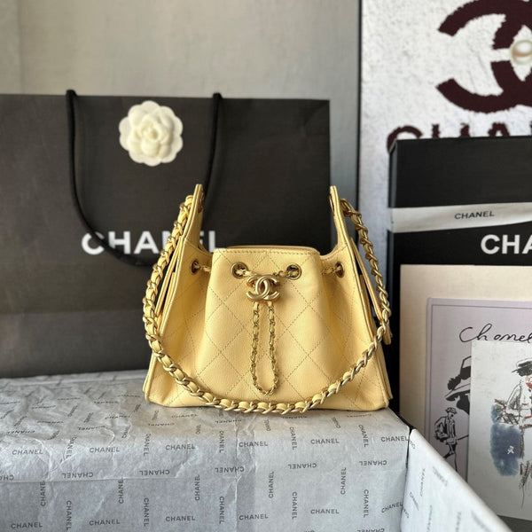 Sac Hobo CC 26c 22cm en Cuir Caviar Jaune Citron