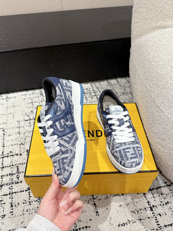 Baskets Fendi Match en jean bleu 679610