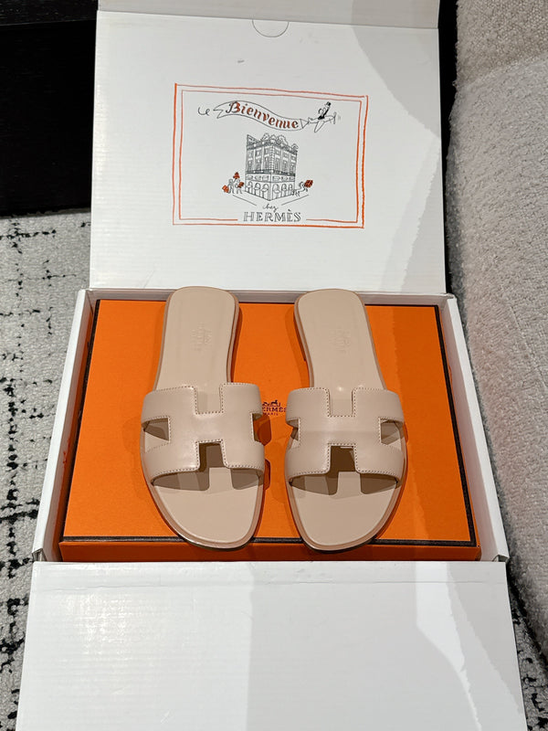 Sandalo HM 25 Oran in pelle di vitello color carne