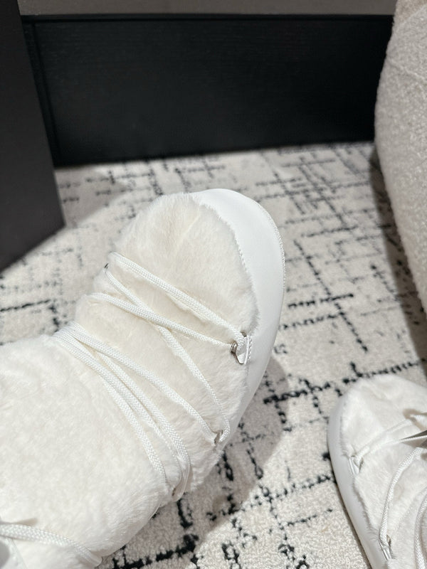 Moon Boot Icon Faux Fur Boots White Shearing 541979