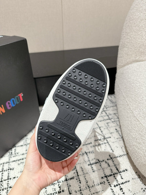 Moon Boot Icon Faux Fur Boots White Shearing 541979