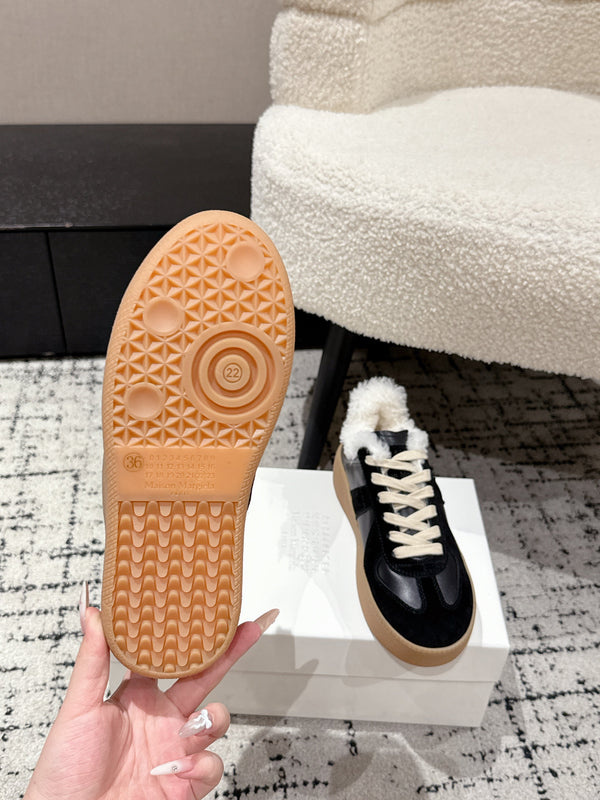 MM Platform Chaussures d'entraînement allemandes 50mm Daim noir Fourrure de mouton 558418