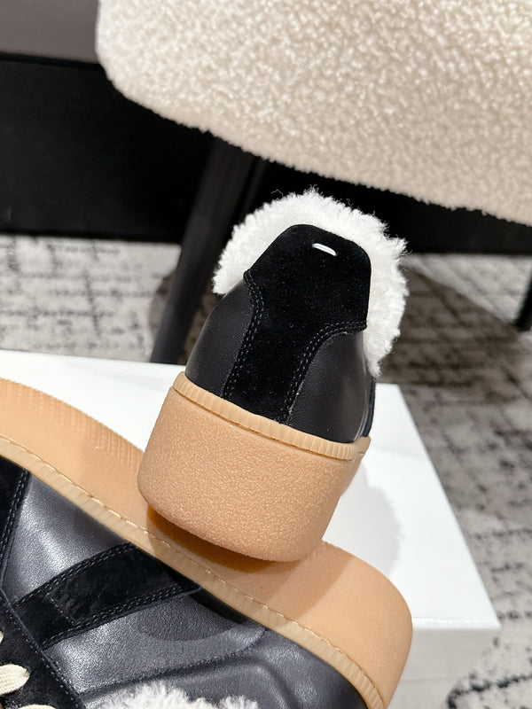 MM Platform Chaussures d'entraînement allemandes 50mm Daim noir Fourrure de mouton 558418