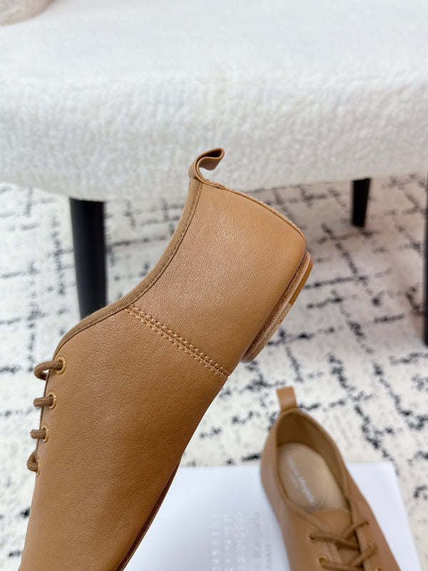 MM Tabi 6-Point Toe Lace-up Shoes Camel Calfskin 558420