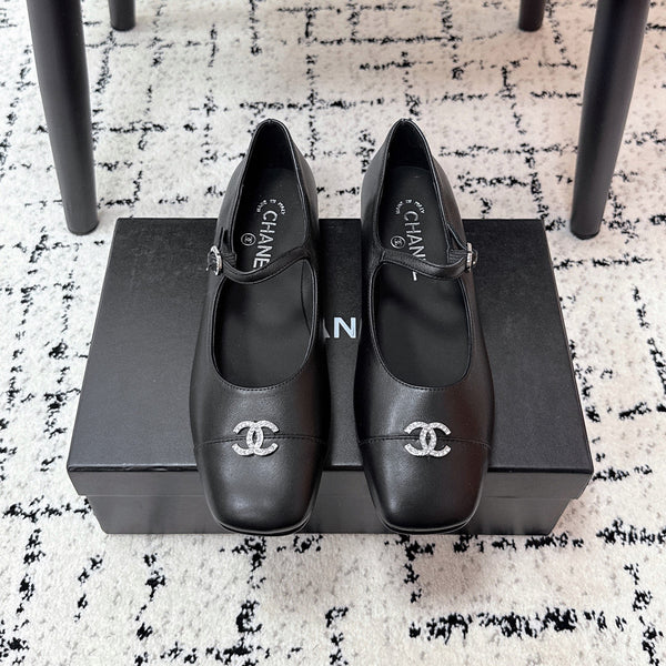 CC 25B Escarpins MaryJane Mouton Noir