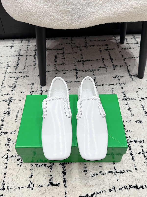 BV Sabato Loafers Flat White Glossy Leather 770000