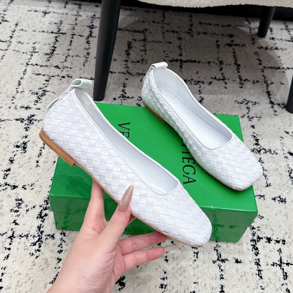 BV Charlotte Ballet Flat White Woven Leather 769994