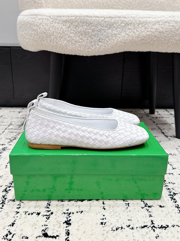 BV Charlotte Ballet Flat White Woven Leather 769994