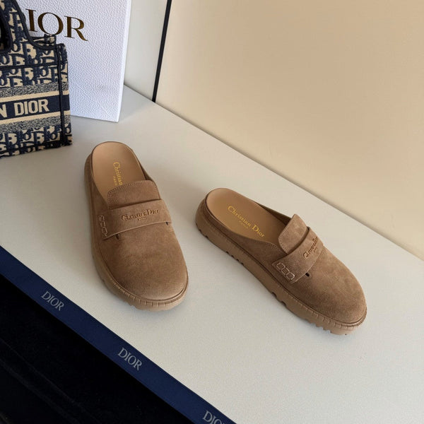 Mules CD Boy en suède pleine fleur marron