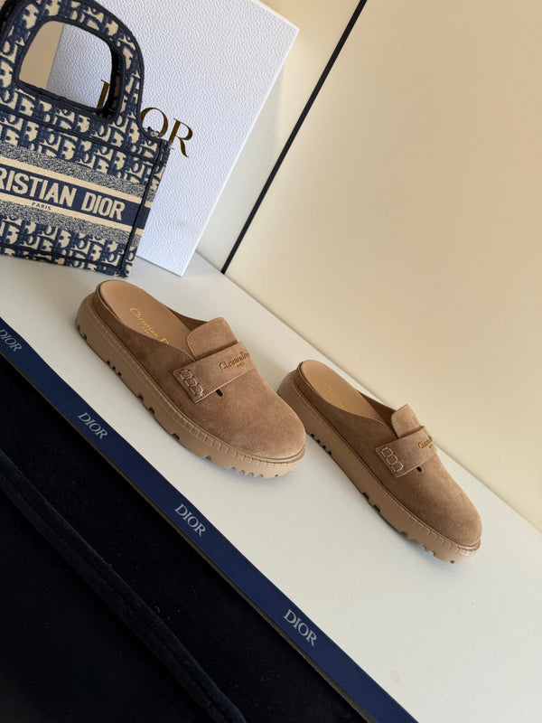 Mules CD Boy en suède pleine fleur marron