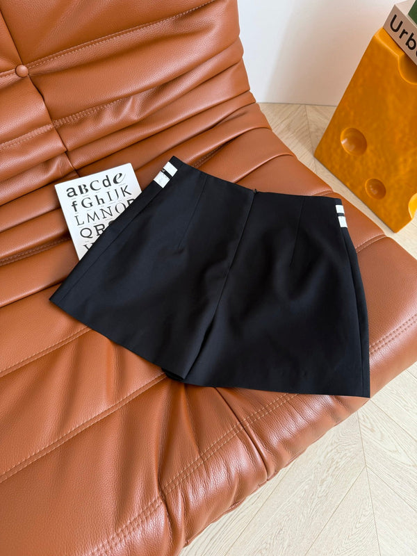 Pantaloncini a gamba larga Celine 25 in poliestere nero e grigio