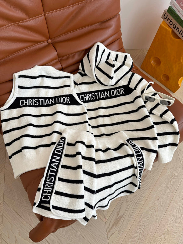 CD 25 Set White Black Stripes Cotton