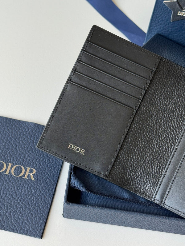 CD Vertical Bifold Card Holder Black Grain Cowhide