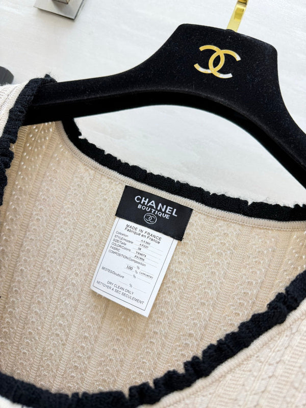 CC Knit Short-Sleeve Top Black Light Taupe Wool 394191