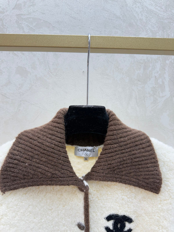 Chanel 2025 Veste Laine Marron et Blanche 716297