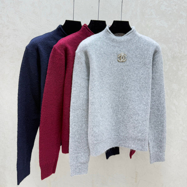 Chandail en tricot Chanel 2025 à col roulé et manches longues en laine et cachemire 734803